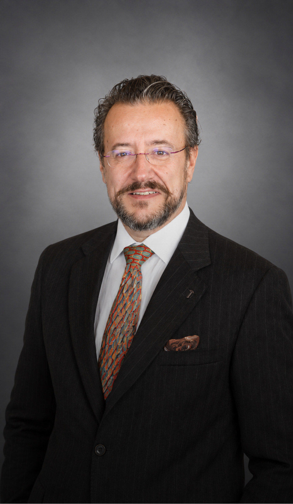 Dr. Álvaro Rodríguez